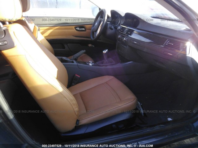 WBAKE5C51BE432016 - 2011 BMW 328 I SULEV BLACK photo 5