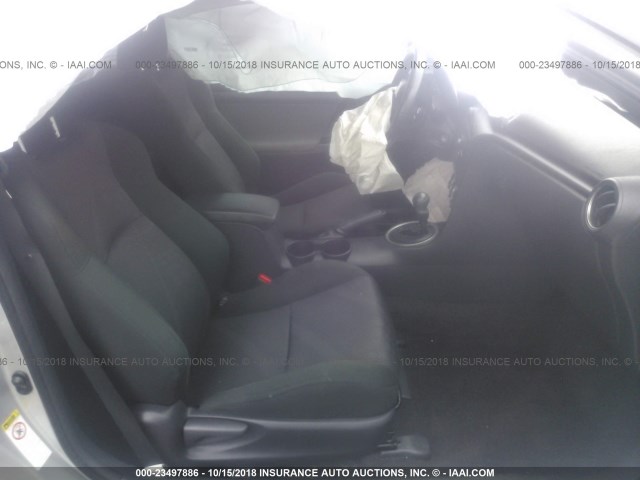 JTKJF5C78C3033400 - 2012 TOYOTA SCION TC 银色 照片 5