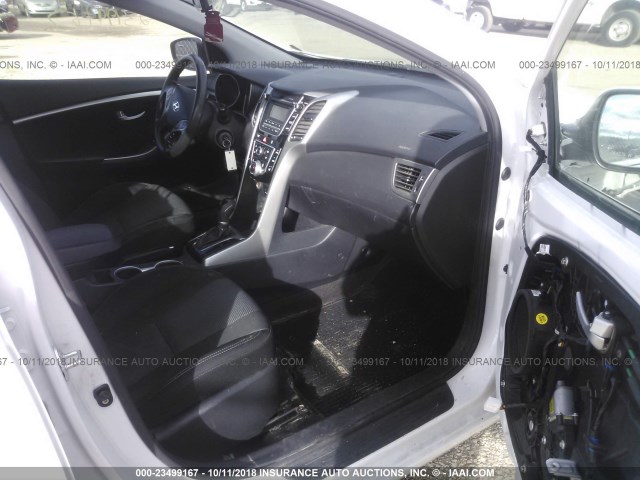 KMHD35LEXDU151855 - 2013 HYUNDAI ELANTRA GT WHITE photo 5