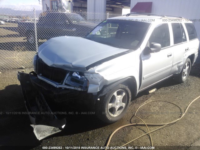 1GNDT13S582231656 - 2008 CHEVROLET TRAILBLAZER LS/LT SILVER photo 2