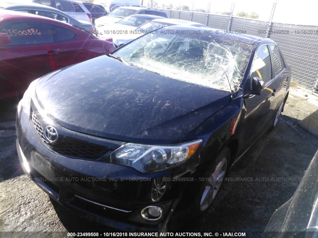 4T1BF1FK1EU366485 - 2014 TOYOTA CAMRY L/SE/LE/XLE Qara foto 2