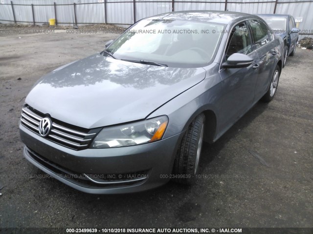 1VWBP7A3XCC105134 - 2012 VOLKSWAGEN PASSAT SE GRAY photo 2