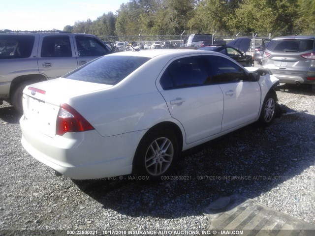 3FAHP0GA7AR255376 - 2010 FORD FUSION S WHITE photo 4