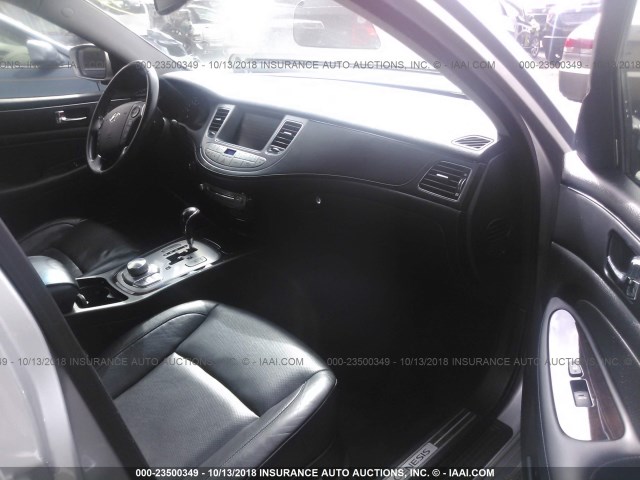 KMHGC4DE2AU086503 - 2010 HYUNDAI GENESIS 3.8L SILVER photo 5