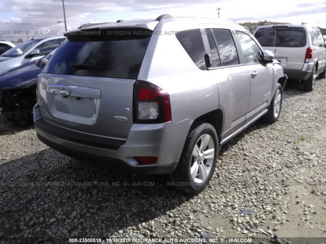 1C4NJDEB0GD662538 - 2016 JEEP COMPASS LATITUDE GRAY photo 4