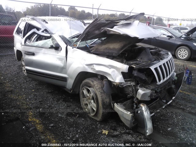 1J4GR48K45C724839 - 2005 JEEP GRAND CHEROKEE LAREDO/COLUMBIA/FREEDOM 银色 照片 1