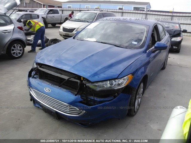 3FA6P0LUXHR325714 - 2017 FORD FUSION SE HYBRID BLUE photo 2