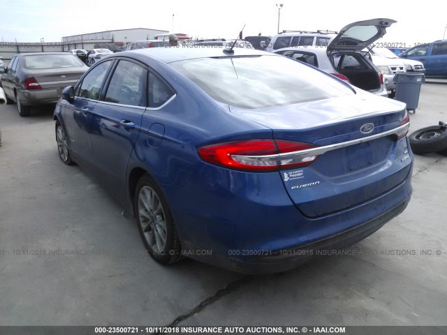 3FA6P0LUXHR325714 - 2017 FORD FUSION SE HYBRID BLUE photo 3