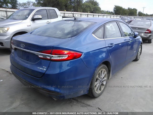 3FA6P0LUXHR325714 - 2017 FORD FUSION SE HYBRID BLUE photo 4