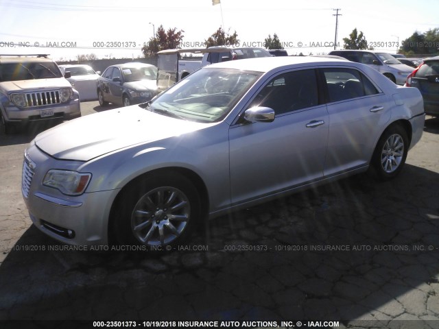 2C3CCACGXCH266066 - 2012 CHRYSLER 300 LIMITED SILVER photo 2