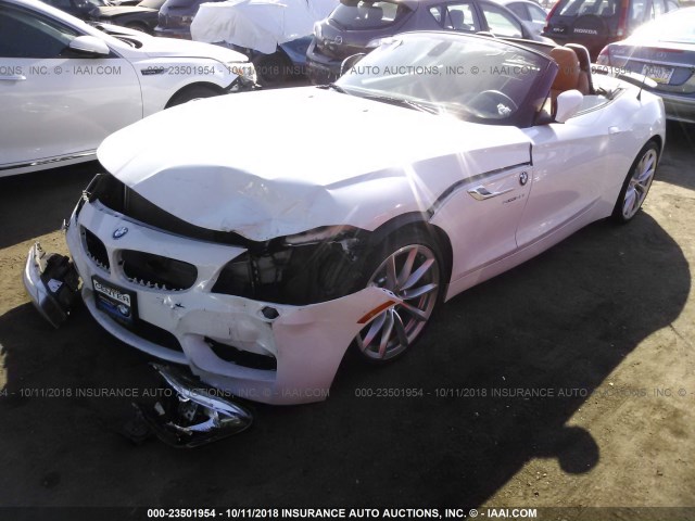 WBALM7C59EE386300 - 2014 BMW Z4 SDRIVE35I WHITE photo 2