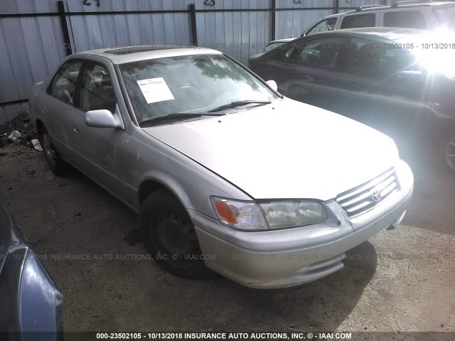 JT2BF22KX10295359 - 2001 TOYOTA CAMRY CE/LE/XLE SILVER photo 1