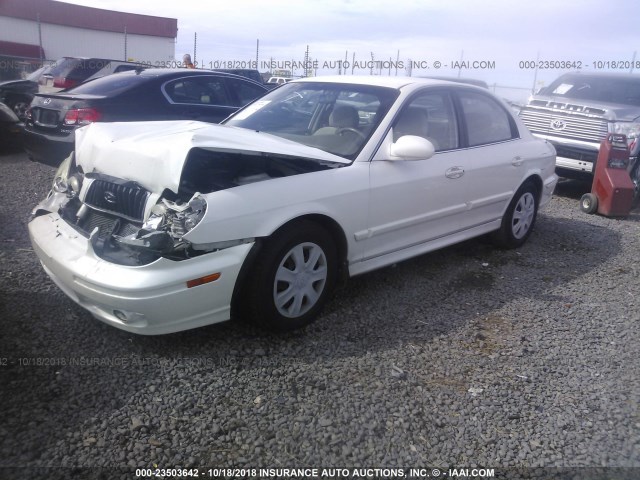 KMHWF25S74A065096 - 2004 HYUNDAI SONATA GL WHITE photo 2