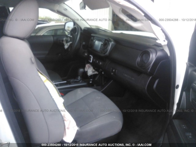 5TFRX5GN5HX076026 - 2017 TOYOTA TACOMA ACCESS CAB/SR/SR5 თეთრი ფოტო 5