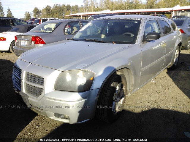 2D4FV47V46H392492 - 2006 DODGE MAGNUM SXT SILVER photo 2