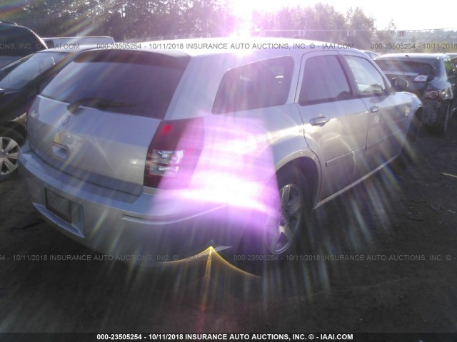 2D4FV47V46H392492 - 2006 DODGE MAGNUM SXT SILVER photo 4