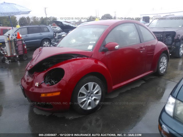 3VWPW31C49M501908 - 2009 VOLKSWAGEN NEW BEETLE S RED photo 2