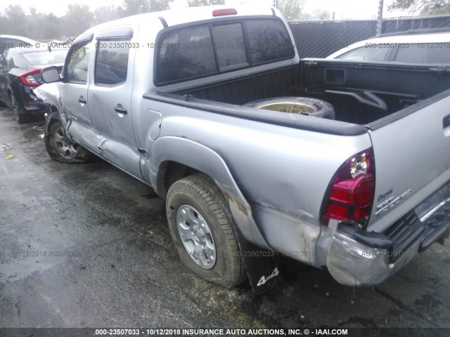5TELU42N26Z228107 - 2006 TOYOTA TACOMA DOUBLE CAB 银色 照片 3