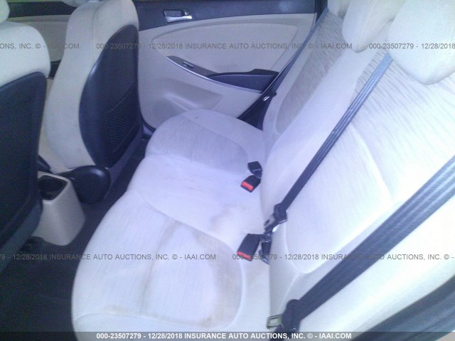 KMHCT4AE7GU004986 - 2016 HYUNDAI ACCENT SE WHITE photo 8