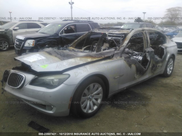 WBAKB83529CY58829 - 2009 BMW 750 LI SILVER photo 2