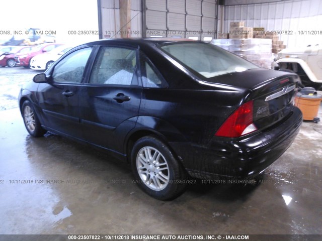 1FAFP3832YW275440 - 2000 FORD FOCUS ZTS BLACK photo 3