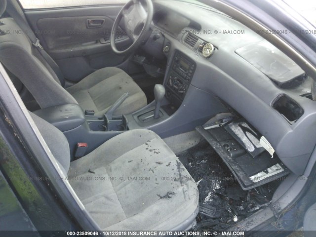 JT2BG22K9X0283421 - 1999 TOYOTA CAMRY LE/XLE 海军蓝 照片 5