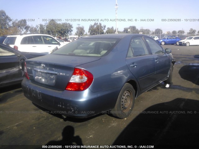 JTDBE32K840268259 - 2004 TOYOTA CAMRY LE/XLE Көк фото 4
