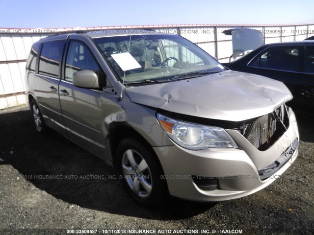 2V8HW34169R584188 - 2009 VOLKSWAGEN ROUTAN SE Champagne photo 1