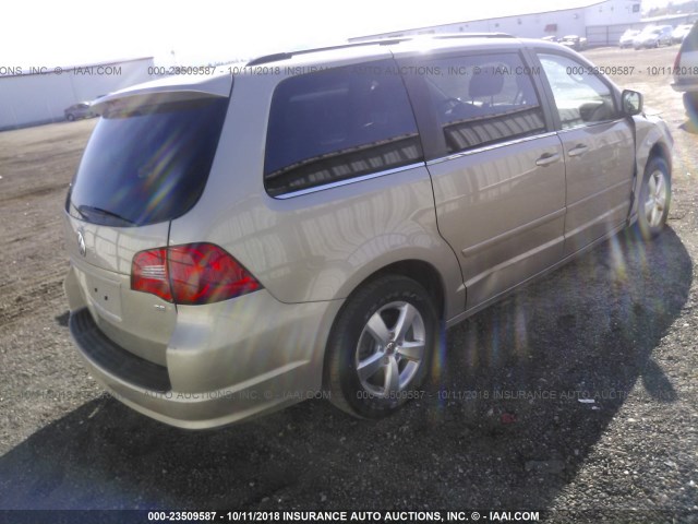 2V8HW34169R584188 - 2009 VOLKSWAGEN ROUTAN SE Champagne photo 4