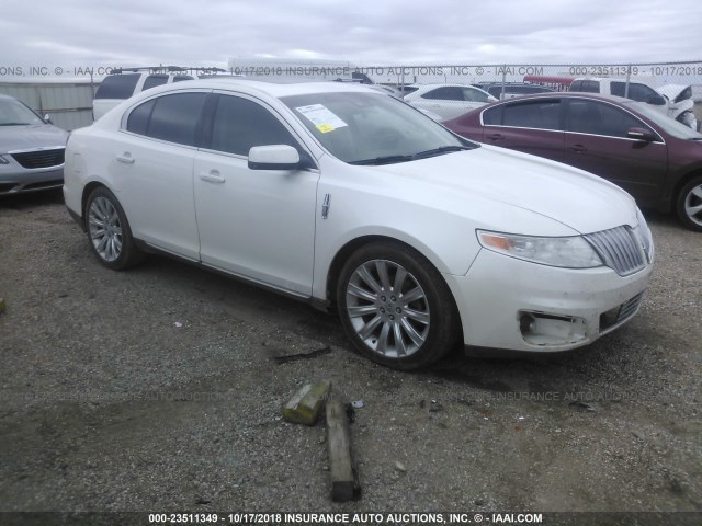 1LNHL9DR1AG605334 - 2010 LINCOLN MKS WHITE photo 1