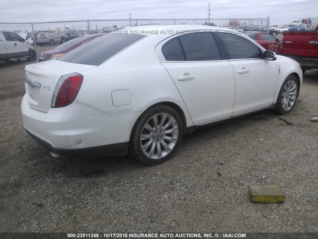 1LNHL9DR1AG605334 - 2010 LINCOLN MKS WHITE photo 4