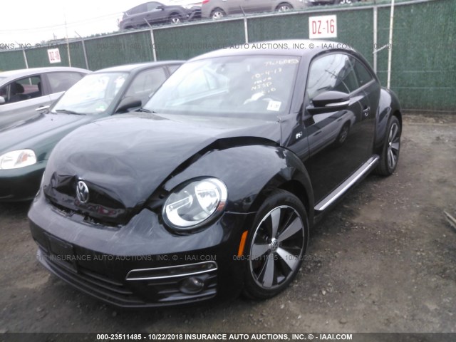 3VWVT7AT7EM628427 - 2014 VOLKSWAGEN BEETLE TURBO BLACK photo 2