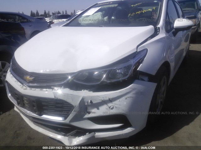 1G1BC5SM8H7118645 - 2017 CHEVROLET CRUZE LS WHITE photo 6