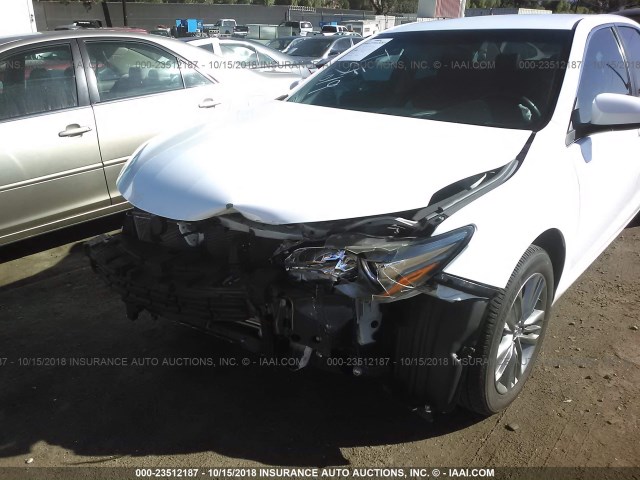 4T1BF1FK4GU225042 - 2016 TOYOTA CAMRY LE/XLE/SE/XSE WHITE photo 6