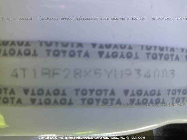 4T1BF28K5YU934003 - 2000 TOYOTA CAMRY LE/XLE Ақ фото 9