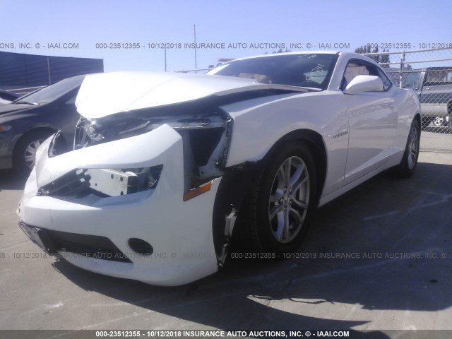 2G1FB1E31F9246348 - 2015 CHEVROLET CAMARO LS WHITE photo 2