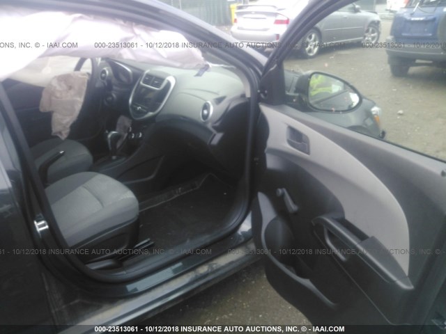 1G1JB5SH3J4118951 - 2018 CHEVROLET SONIC LS 灰色 照片 5
