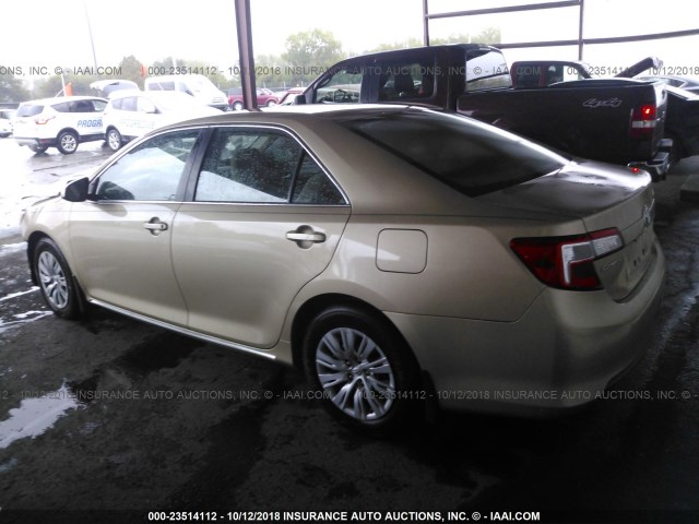 4T1BF1FK5CU045689 - 2012 TOYOTA CAMRY SE/LE/XLE 金色 照片 3