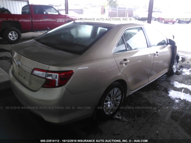 4T1BF1FK5CU045689 - 2012 TOYOTA CAMRY SE/LE/XLE 金色 照片 4