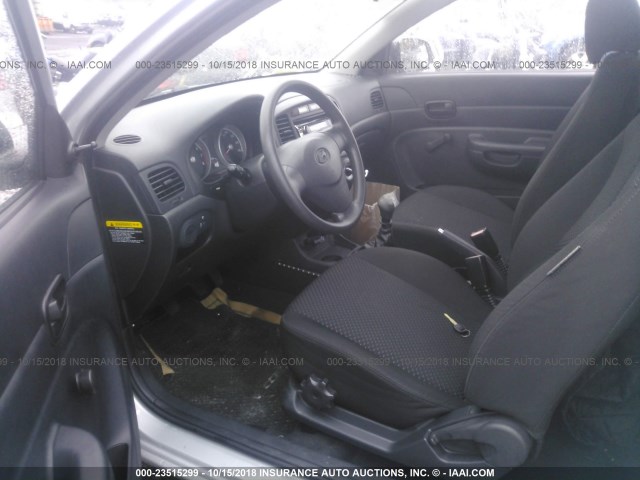 KMHCM3AC7BU192777 - 2011 HYUNDAI ACCENT GL SILVER photo 5