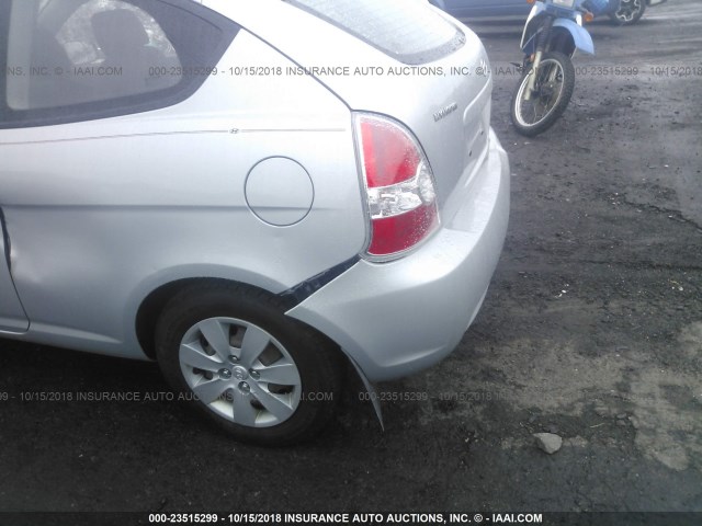 KMHCM3AC7BU192777 - 2011 HYUNDAI ACCENT GL SILVER photo 6