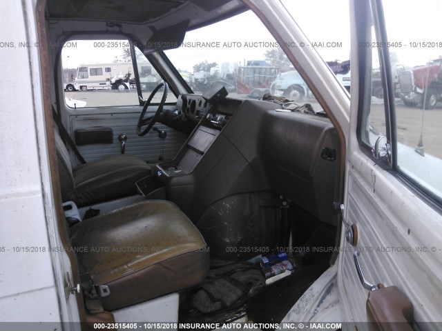 2GBHG31K3L4101920 - 1990 CHEVROLET G30 WHITE photo 5