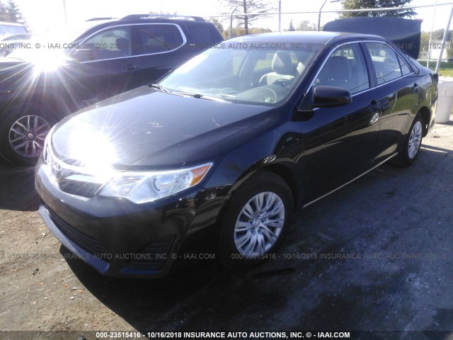 4T4BF1FK6ER353592 - 2014 TOYOTA CAMRY L/SE/LE/XLE Qara foto 2