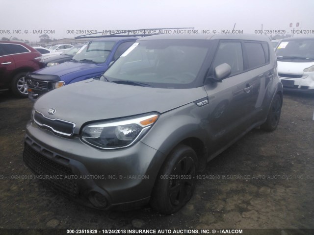 KNDJN2A21G7284306 - 2016 KIA SOUL GRAY photo 2