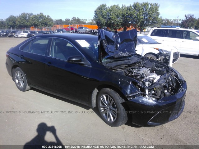 4T1BF1FK2GU558324 - 2016 TOYOTA CAMRY LE/XLE/SE/XSE BLACK photo 1