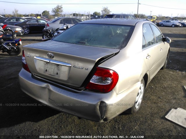 JTDBE32K740264588 - 2004 TOYOTA CAMRY LE/XLE GOLD photo 4