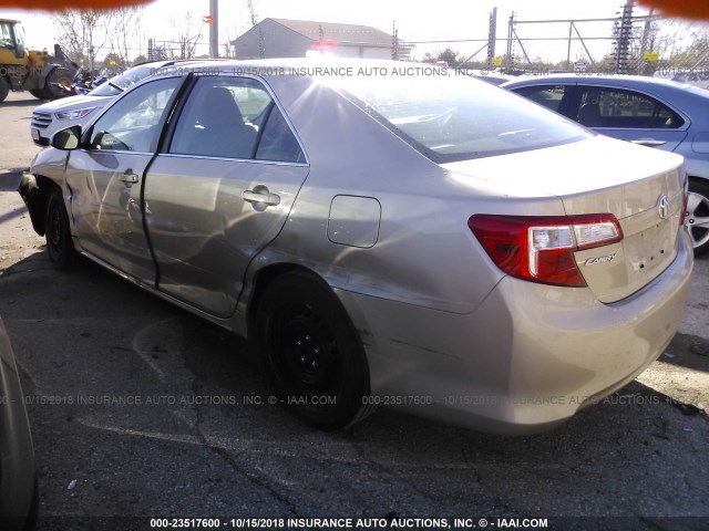 4T4BF1FK9CR271935 - 2012 TOYOTA CAMRY SE/LE/XLE GOLD photo 3