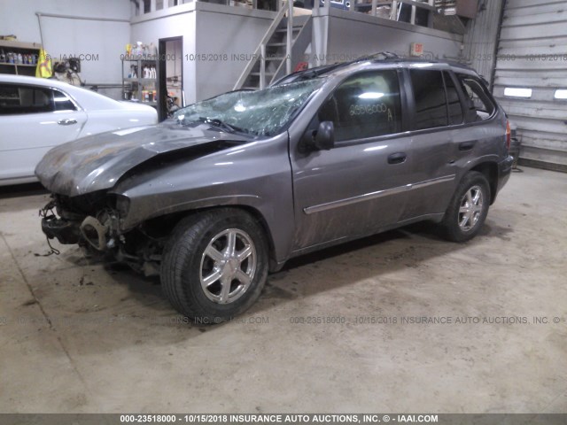 1GKDT13S182229965 - 2008 GMC ENVOY SILVER photo 2