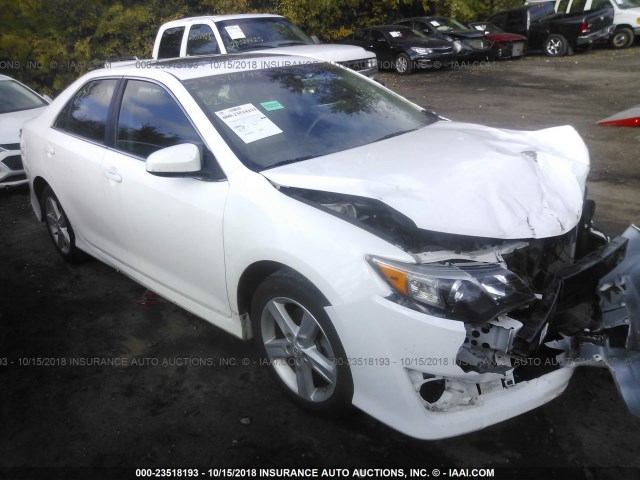 4T1BF1FK3CU579449 - 2012 TOYOTA CAMRY SE/LE/XLE WHITE photo 1