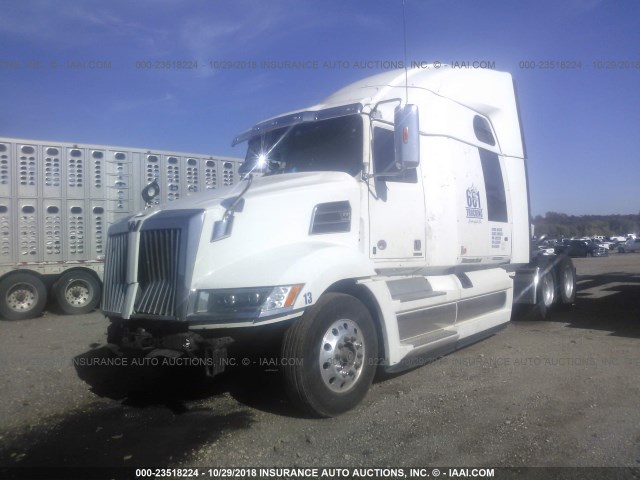 5KJJBHDRXJLJN2280 - 2018 WESTERN STAR/AUTO CAR 5700 XE WHITE photo 2